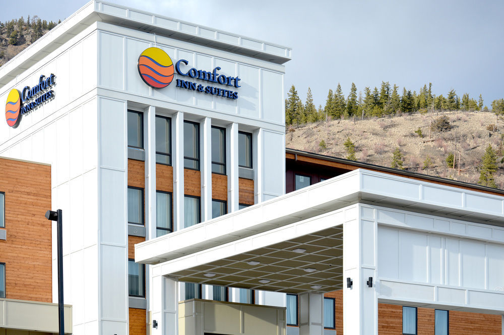 Comfort Inn & Suites Merritt Exterior photo